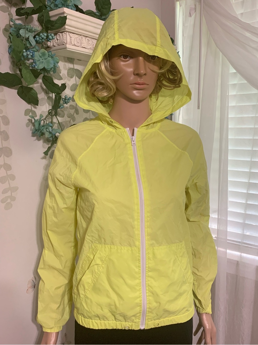 💎 Sz XS High Viz Lightweight Women's Yellow Hooded Windbreaker Raincoat Jacket